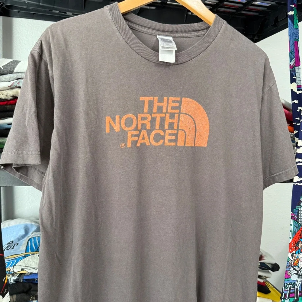 Y2K Brown The North Face Big Logo Graphic Tee Medium Light Fading
